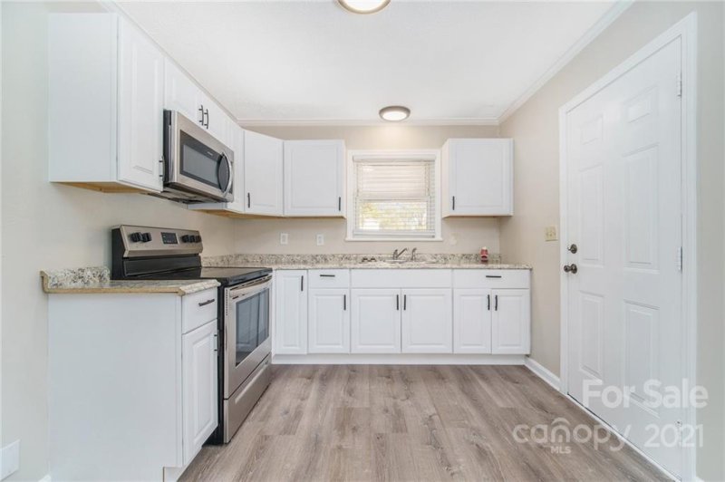 Property image 4 at 2302 Lyon Street, Gastonia, NC 28052