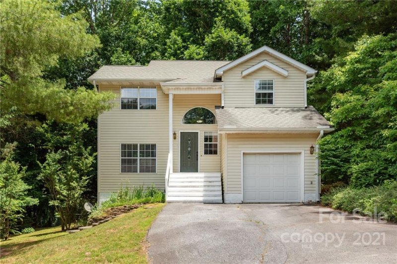 Property image 2 at 13 Tarragon Place, Flat Rock, NC 28731