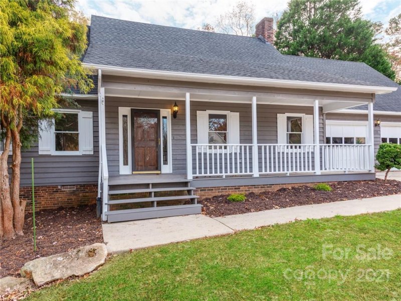 Property image 3 at 3320 15th Street, Hickory, NC 28601