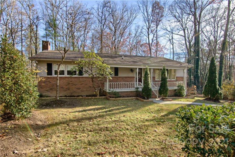 Property image 2 at 225 Childs Drive, Hendersonville, NC 28791