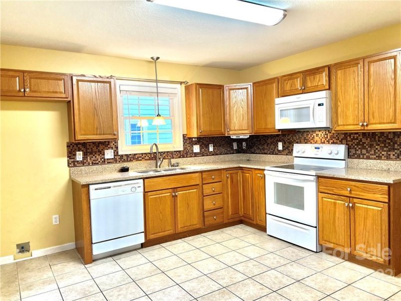 Property image 2 at 37 Aberdeen Drive, Arden, NC 28704