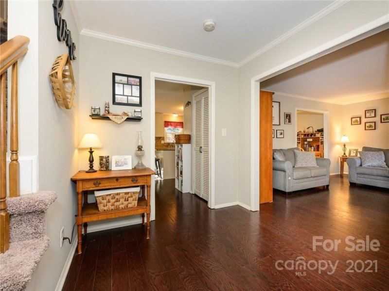 Property image 4 at 6205 Oak Glen Lane, Charlotte, NC 28277