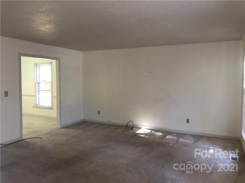 Property image 3 at 418 Kingsley Drive, Charlotte, NC 28270