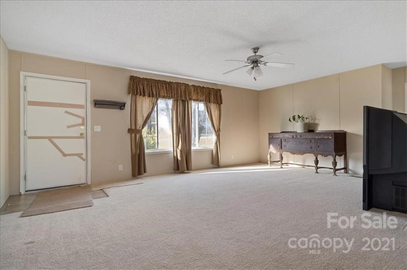 Property image 4 at 9771 Knightbridge Drive, Concord, NC 28025