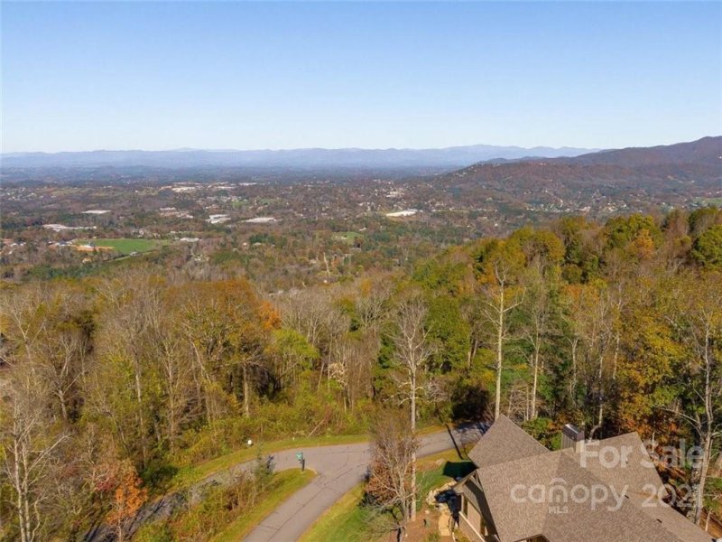 Property image 4 at 99999 Versant Drive, Asheville, NC 28804