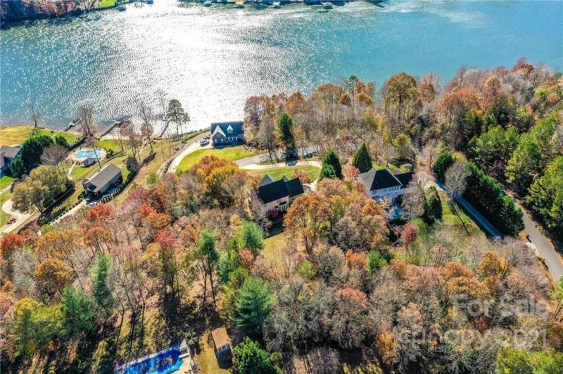 Property image 3 at 5700 Crown Terrace, Hickory, NC 28601