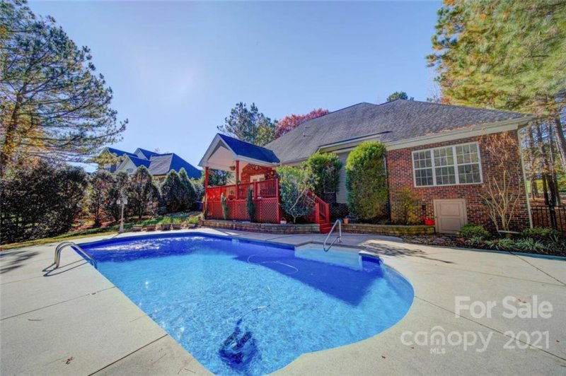 Property image 2 at 5710 N Oakmont Street, Kannapolis, NC 28081