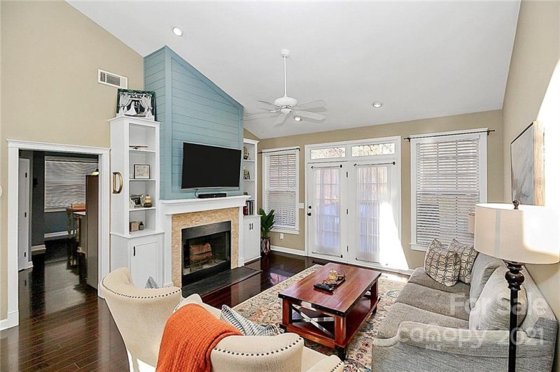 Property image 4 at 12125 Meadow Post Lane, Charlotte, NC 28269