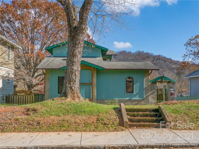 Property image 3 at 89 Washington Road, Asheville, NC 28801
