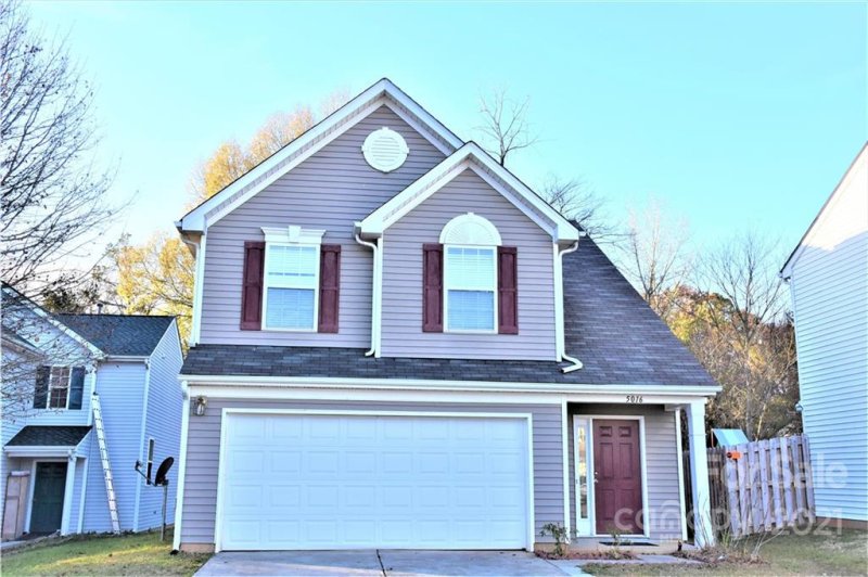 Property image 2 at 5016 Wallace Creek Lane, Charlotte, NC 28212