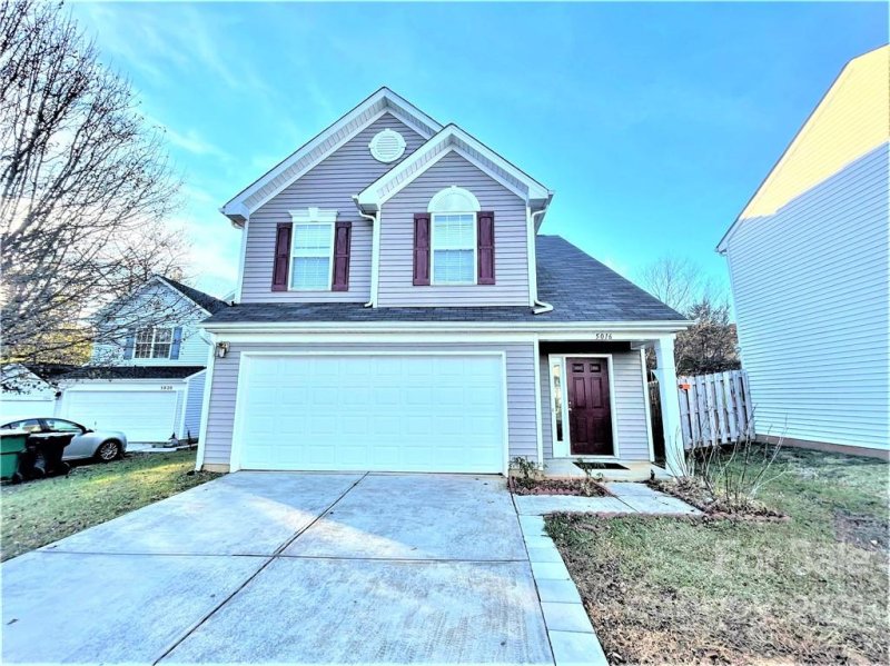 Property image 3 at 5016 Wallace Creek Lane, Charlotte, NC 28212