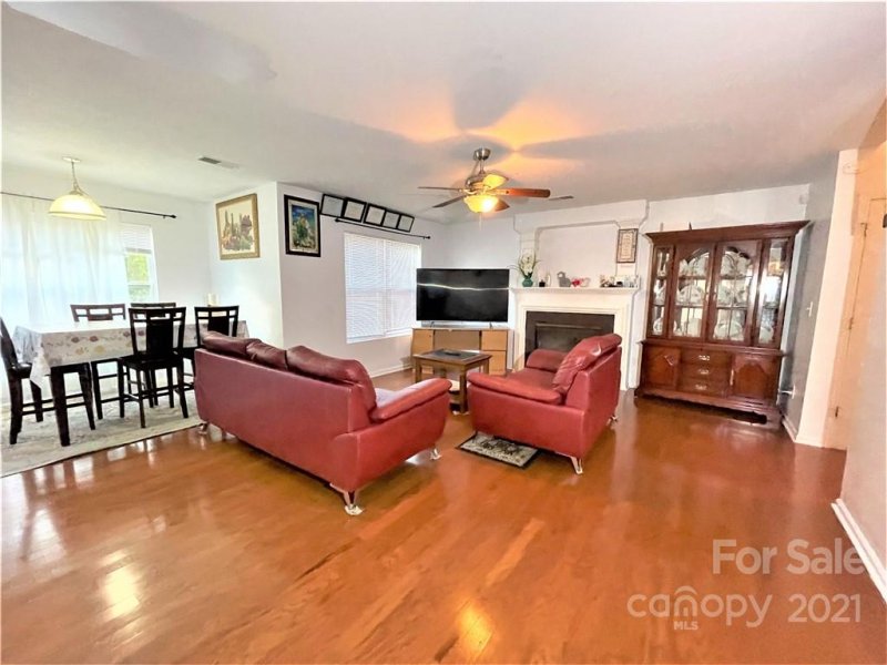 Property image 4 at 5016 Wallace Creek Lane, Charlotte, NC 28212