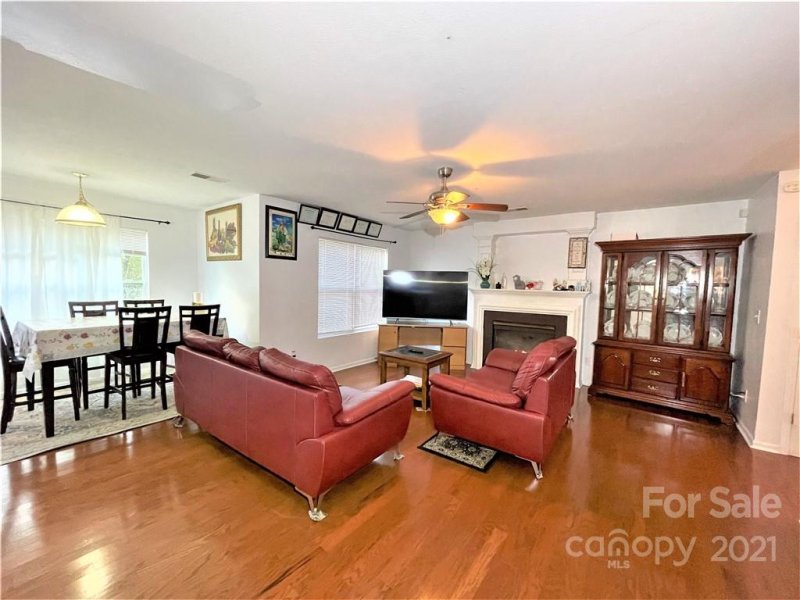 Property image 5 at 5016 Wallace Creek Lane, Charlotte, NC 28212