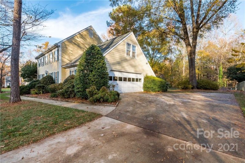 Property image 2 at 10509 South Hall Drive, Charlotte, NC 28270
