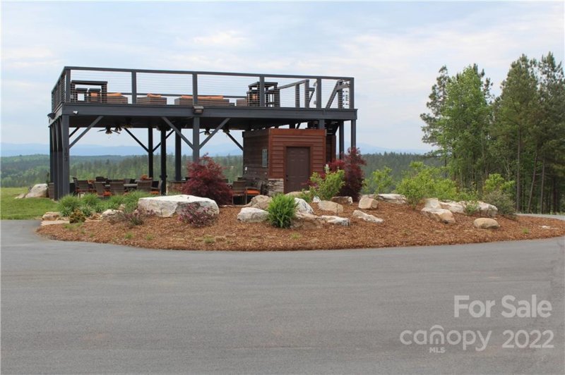 Property image 5 of 214 W Settings Boulevard in Lake Rhodhiss Estates, Valdese, NC 28690