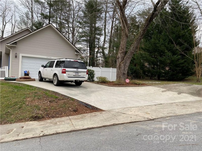 Property image 5 at 1734 Clairmont Drive, Hendersonville, NC 28791