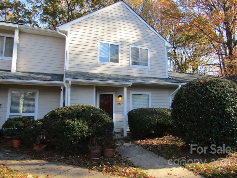 9037 Mcalpine Cove Court