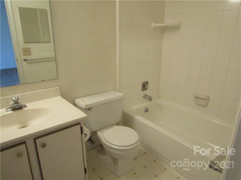 Property image 5 at 9037 Mcalpine Cove Court, Charlotte, NC 28270