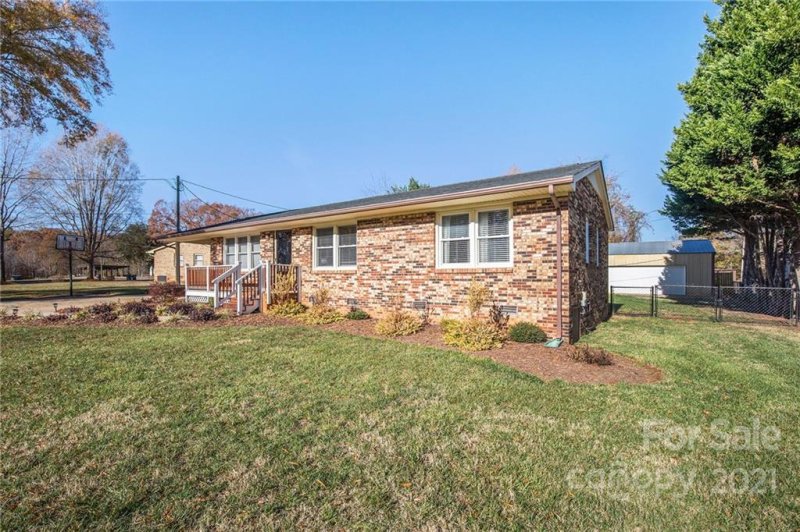 Property image 3 at 204 Lou Drive, Gastonia, NC 28052