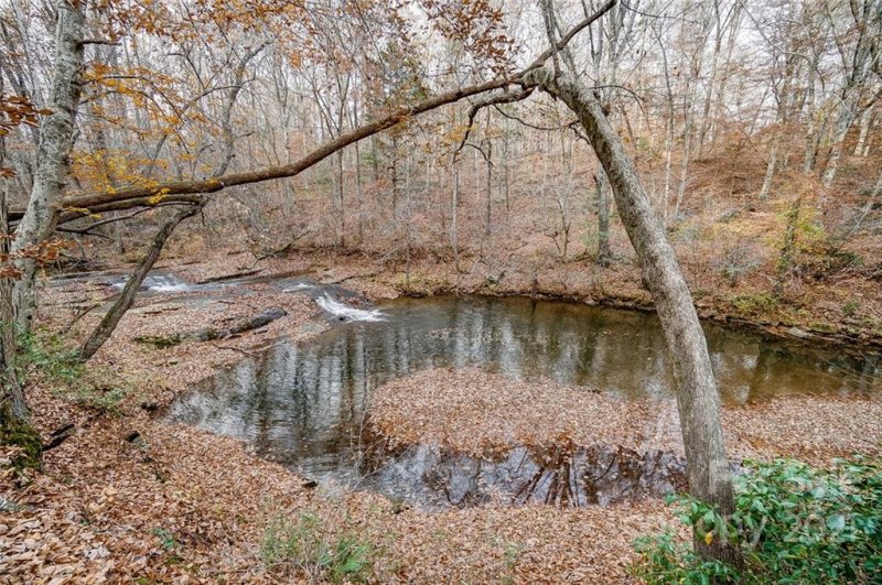 Property image 2 at 6156 Falls Ridge Trail, Sherrills Ford, NC 28673
