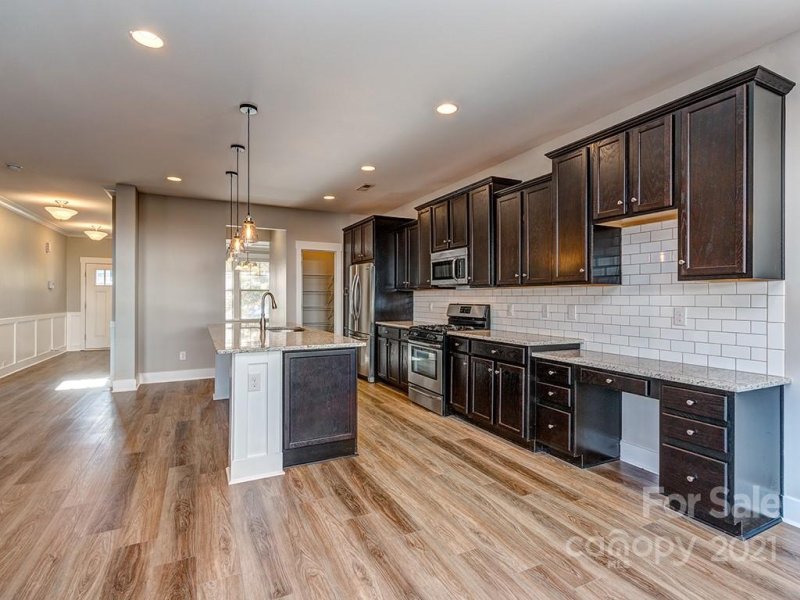 Property image 3 at 10007 Michael Crossing Drive, Charlotte, NC 28213