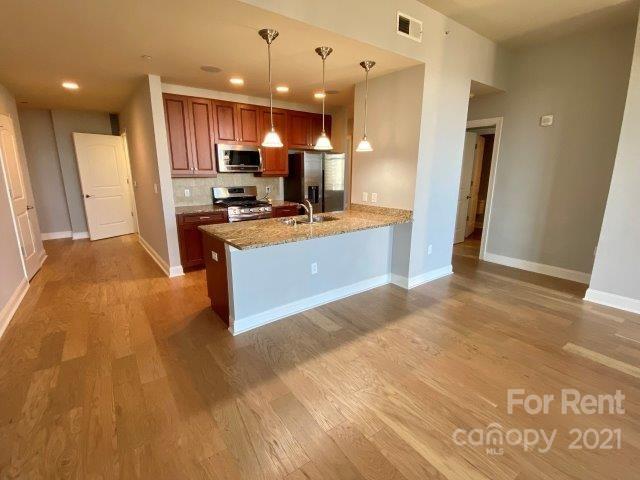 Property image 5 at 701 Royal Court, Charlotte, NC 28202