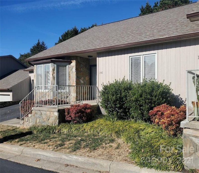 Property image 2 at 603 29th Avenue, Hickory, NC 28601