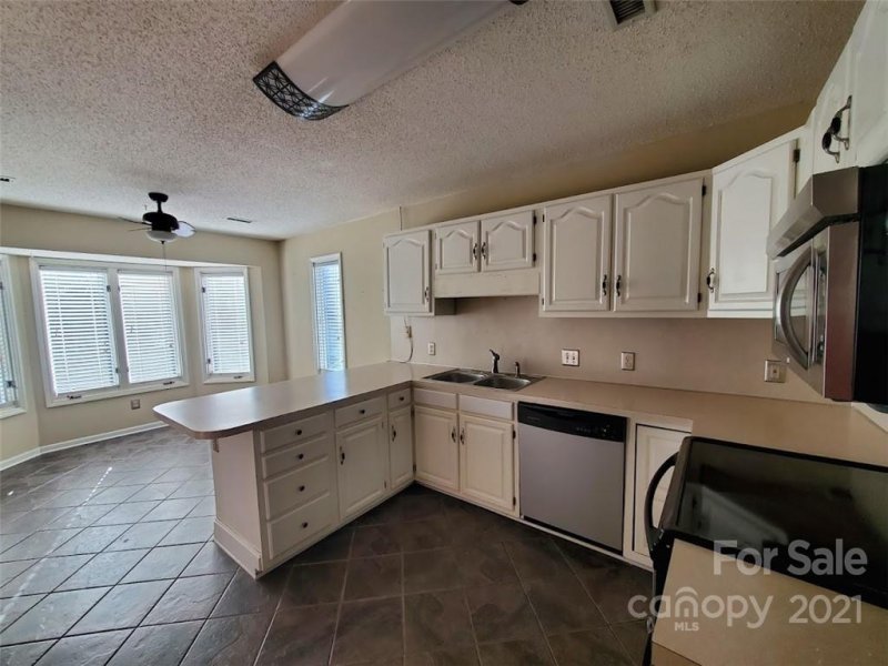 Property image 4 at 603 29th Avenue, Hickory, NC 28601