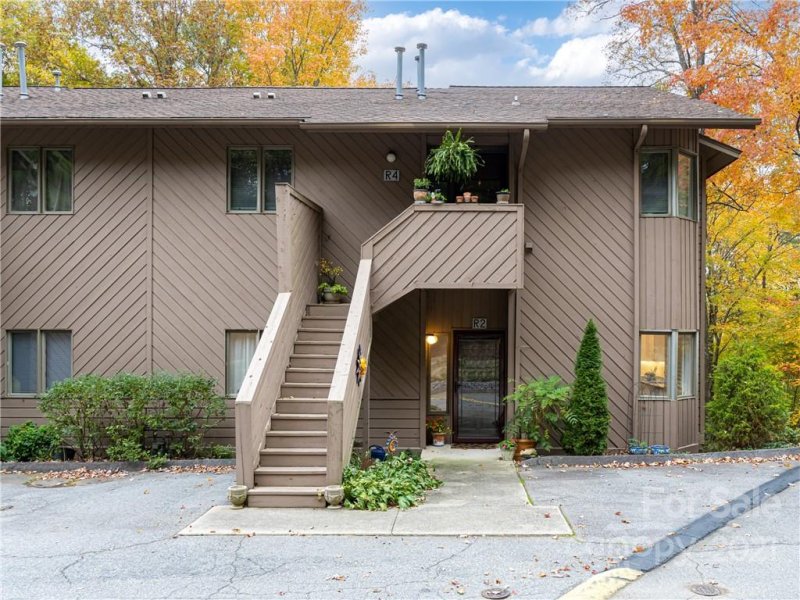 Property image 2 at 305 Piney Mountain Drive, Asheville, NC 28805