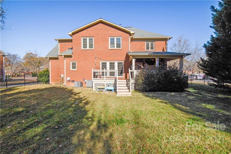 Property image 2 at 10901 Megwood Drive, Charlotte, NC 28277