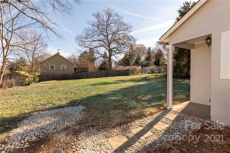 Property image 2 at 92 Trotter Place, Asheville, NC 28806