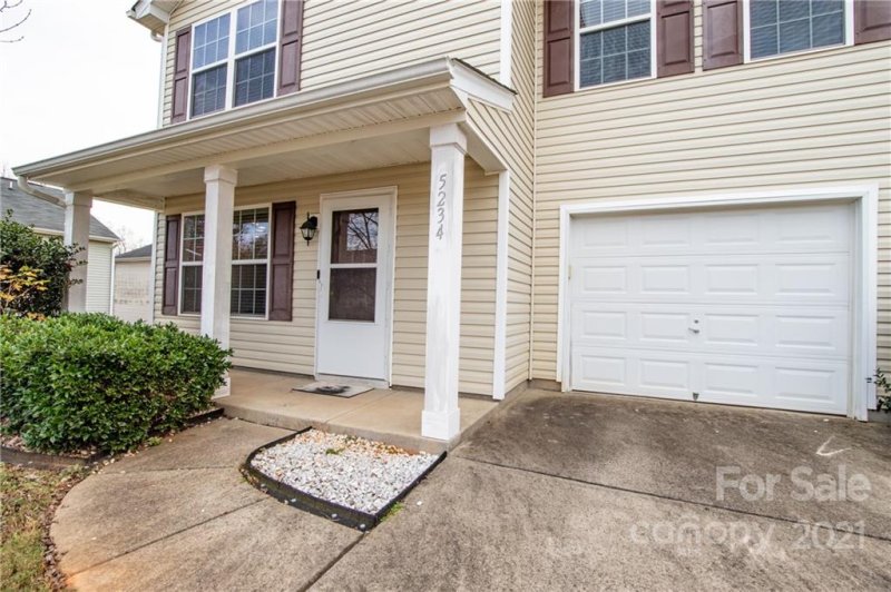 Property image 2 at 5234 Kyliglen Lane, Charlotte, NC 28216