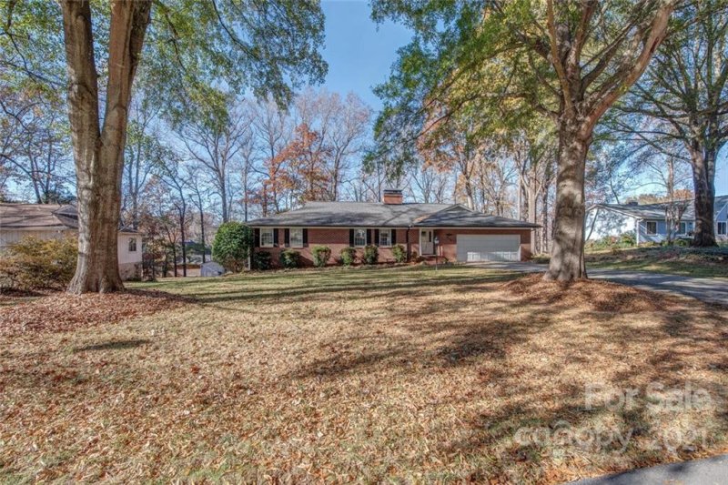 Property image 2 at 2404 Denise Drive, Gastonia, NC 28056