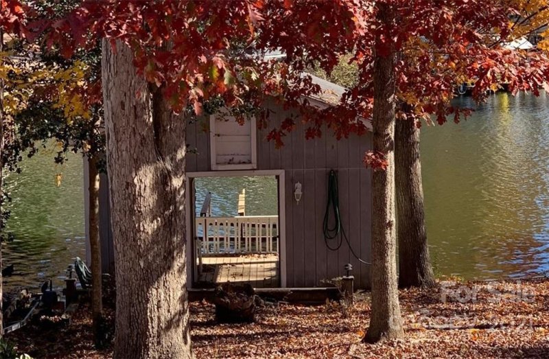 Property image 4 at 668 Springwood Drive, Mount Gilead, NC 27306