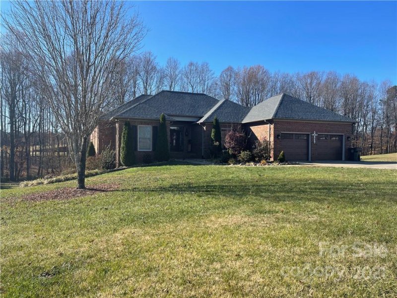 Property image 2 at 104 Thistle Court, Cherryville, NC 28021