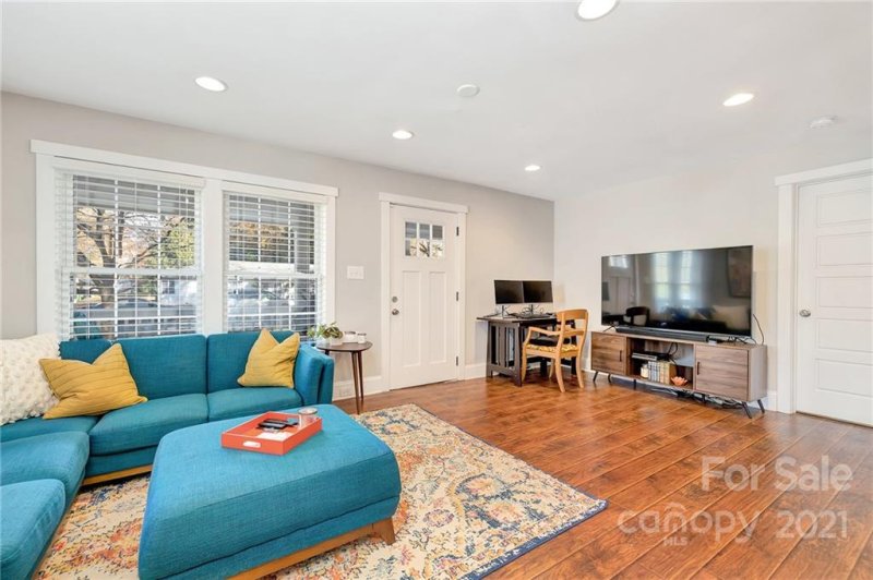 Property image 4 at 1718 E 35th Street, Charlotte, NC 28205