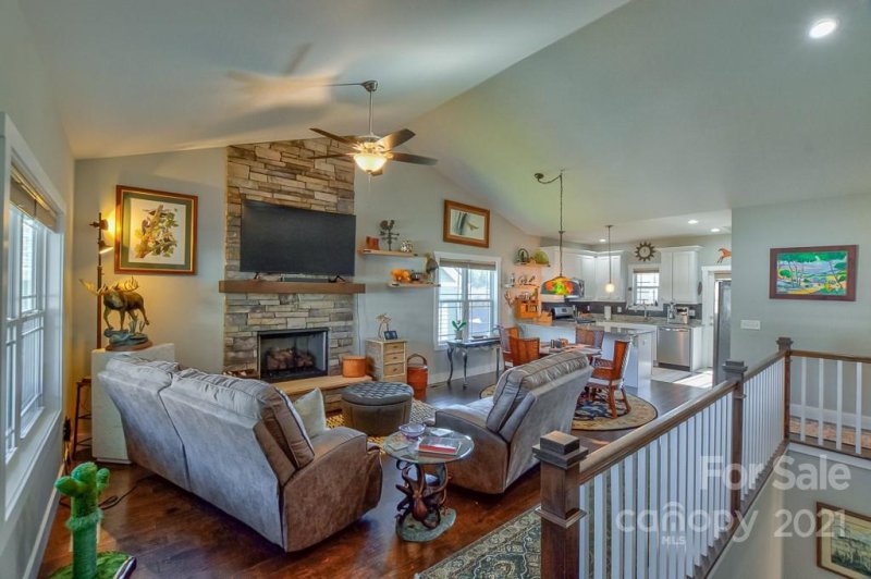 Property image 5 at 77 Leyland Circle, Hendersonville, NC 28792