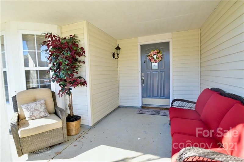 Property image 2 at 13934 Lawrence Farm Lane, Charlotte, NC 28278