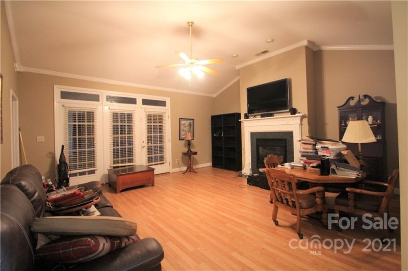 Property image 2 at 150 Columns Circle, Shelby, NC 28150