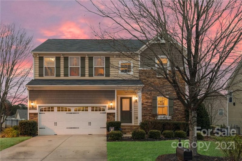 837 Lion Lane