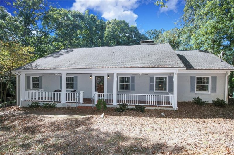 Property image 2 at 7110 Benita Drive, Charlotte, NC 28212