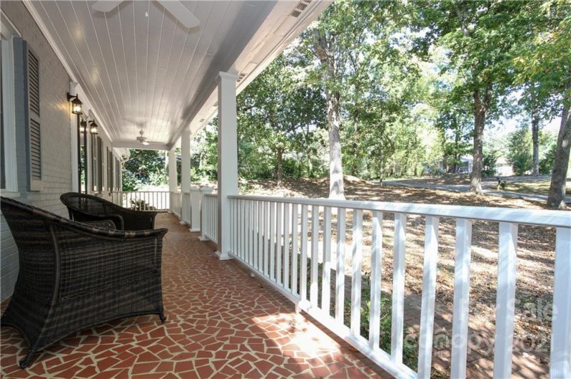 Property image 3 at 7110 Benita Drive, Charlotte, NC 28212