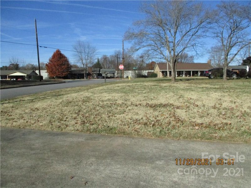 Property image 3 at 1204 Fulton Drive, Statesville, NC 28677
