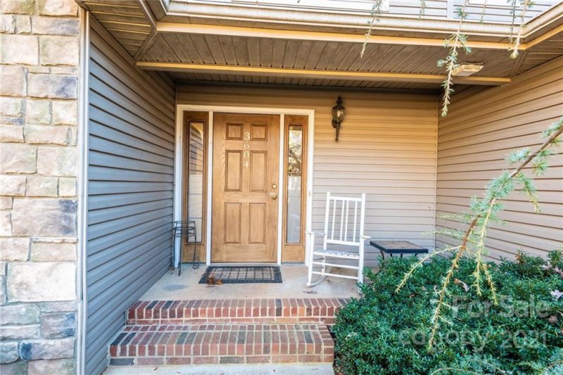 Property image 3 at 3604 Hollow Oak Lane, Lenoir, NC 28645