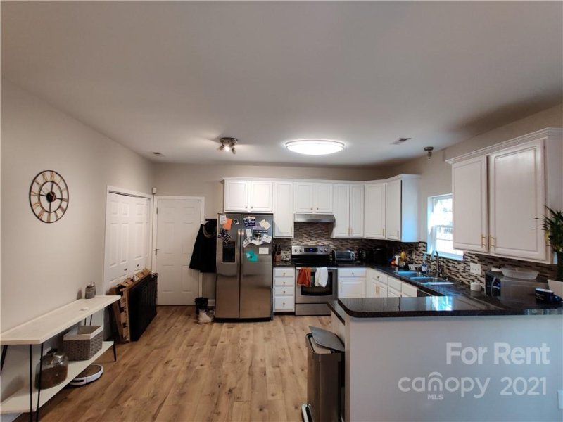 Property image 5 at 1321 Burtonwood Circle, Charlotte, NC 28212