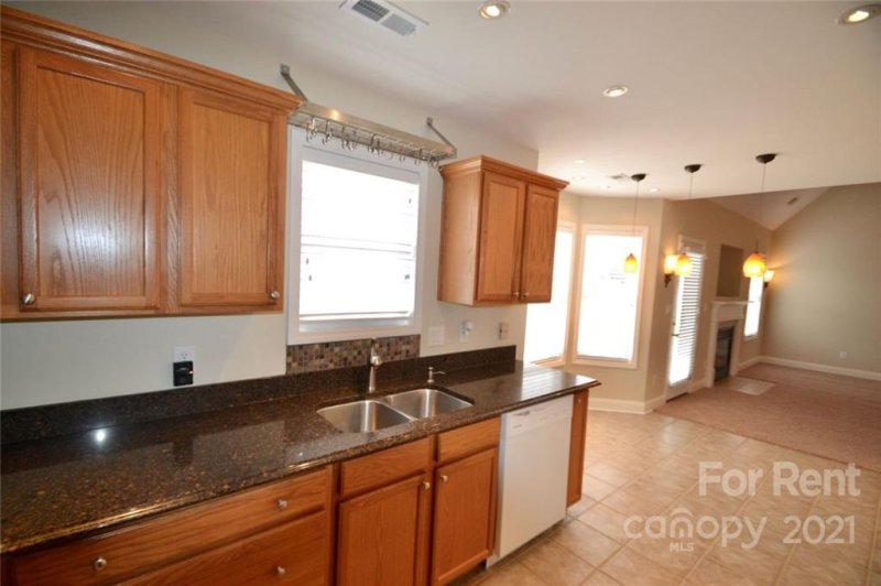 Property image 4 at 1406 Williamsburg Lane, Monroe, NC 28110