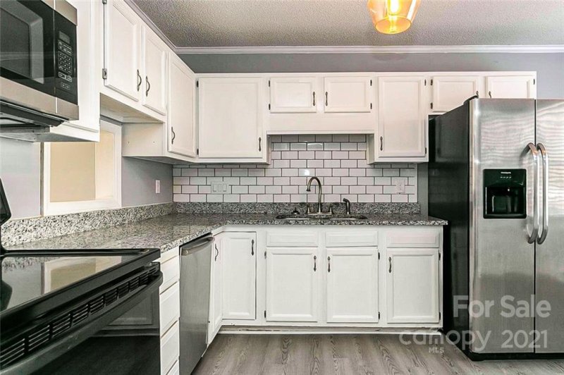 Property image 4 at 5120 Fair Wind Lane, Charlotte, NC 28212