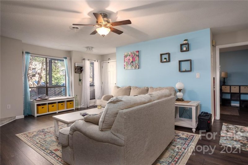 Property image 5 at 51 Ravencroft Lane, Asheville, NC 28803