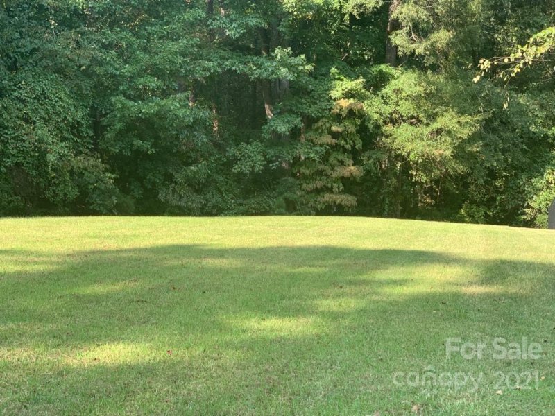 2418 Lexington Approach Drive