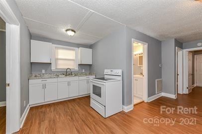 Property image 4 at 104 Sylvania Avenue, Charlotte, NC 28206